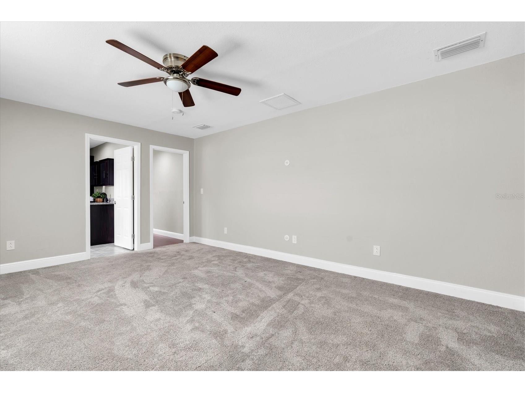 6422 15th Street N Saint Petersburg FL 33702 TB8515366 image11