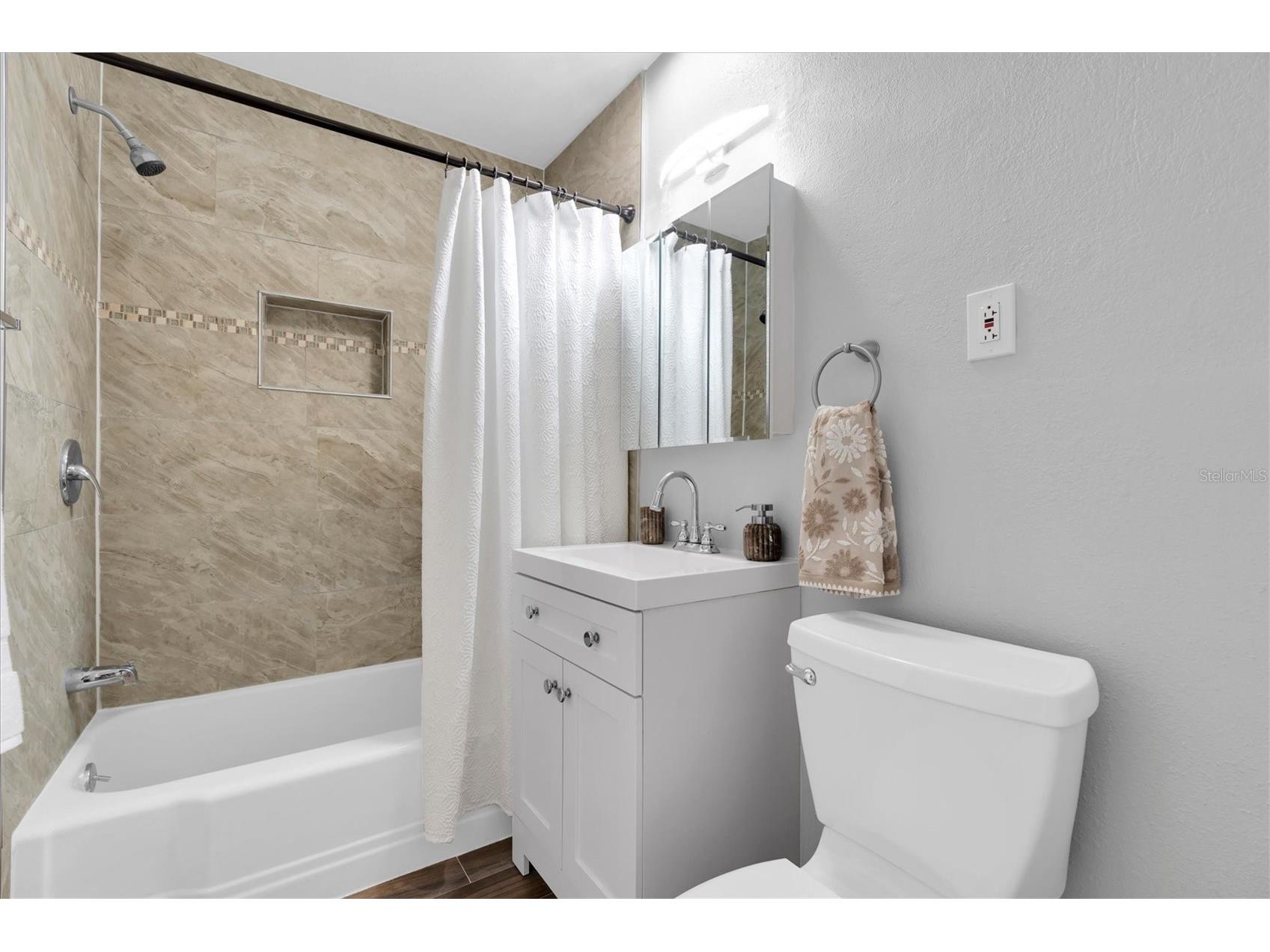 6422 15th Street N Saint Petersburg FL 33702 TB8515366 image15