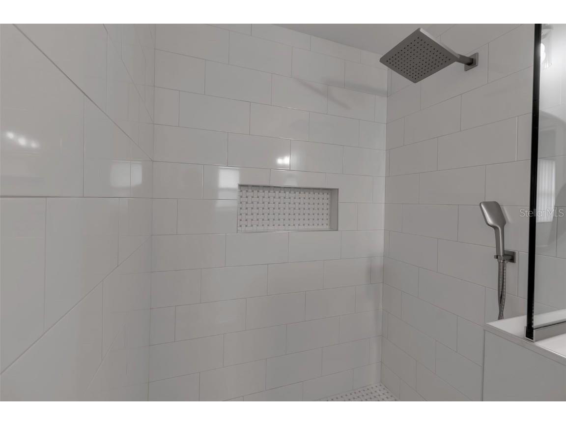 6422 Beechwood Avenue Sarasota FL 34231 A4649880 image22