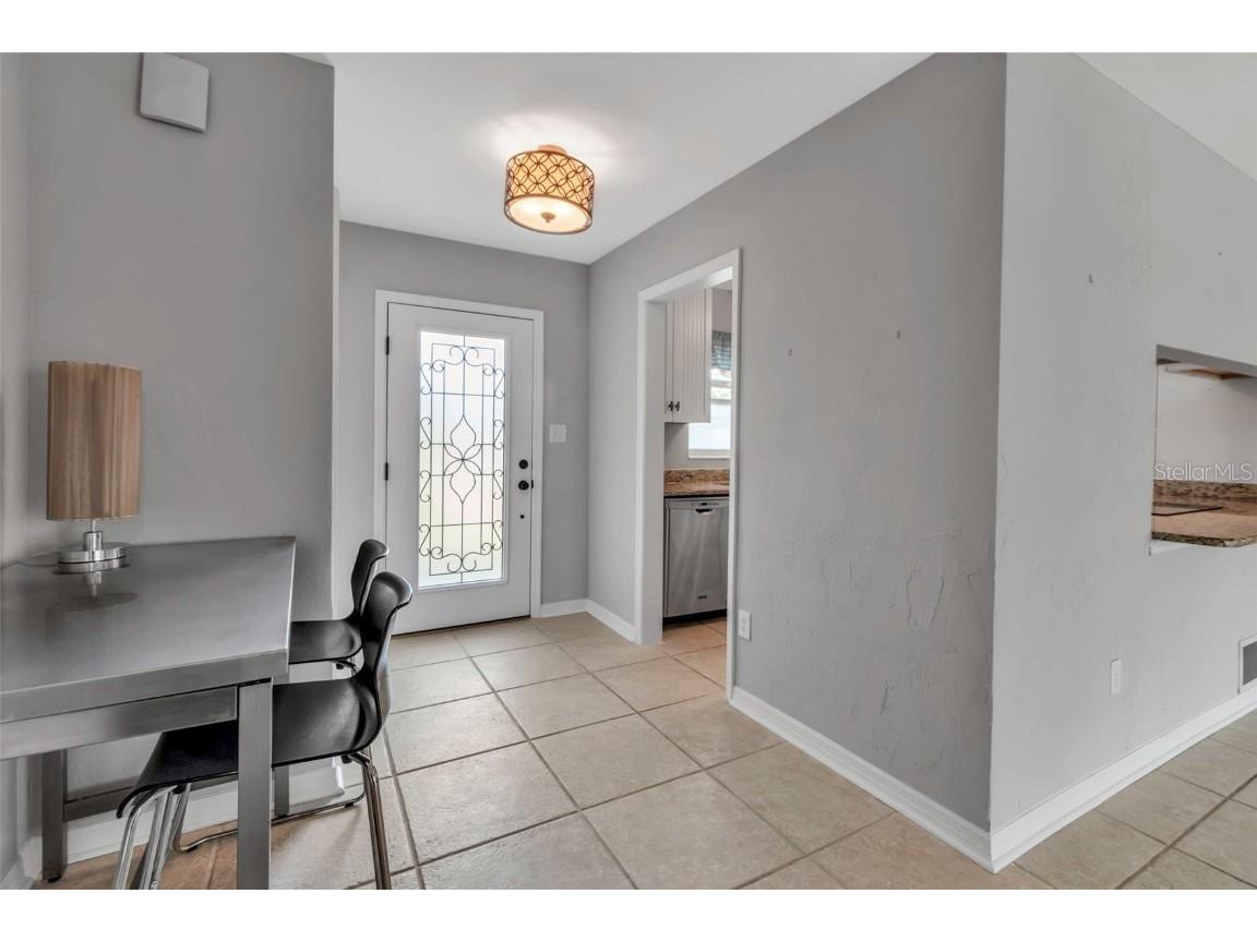 6422 Beechwood Avenue Sarasota FL 34231 A4649880 image4