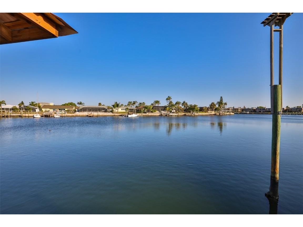 6422 Lake Sunrise Drive Apollo Beach FL 33572 - BAL HARBOUR T3467151 image1