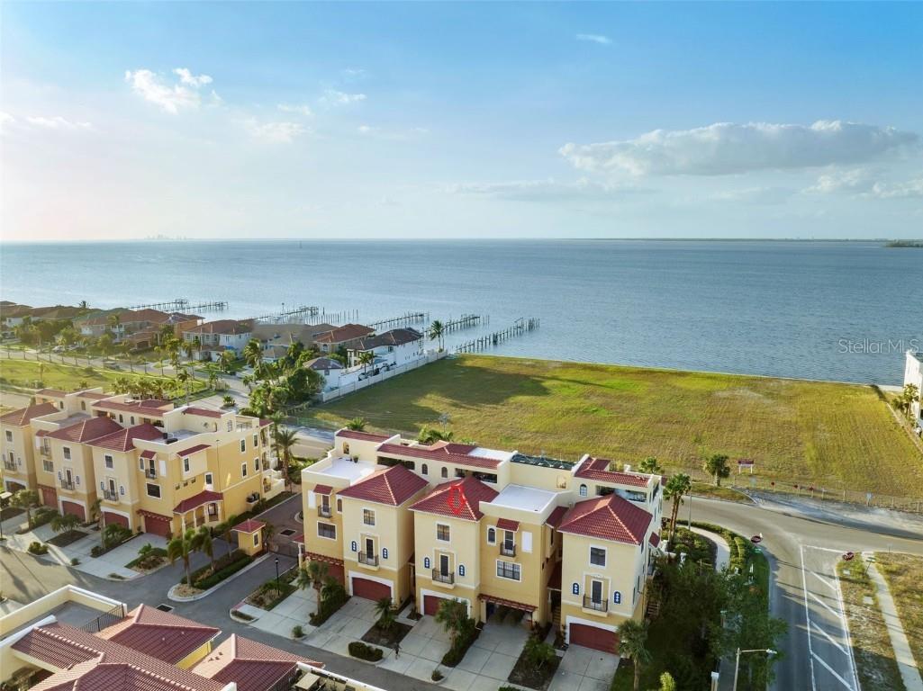 6422 Mayra Shores Lane Apollo Beach FL 33572 - TAMPA BAY TB8320161 image1