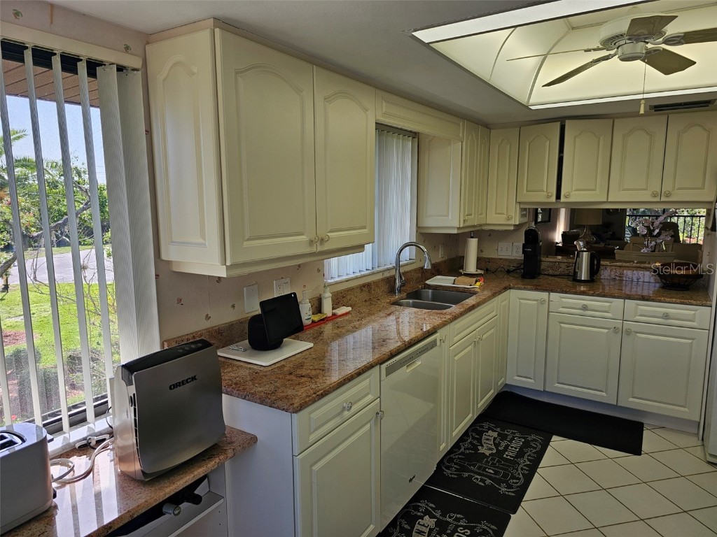 6423 Egret Lane #406 Bradenton FL 34210 A4650019 image7