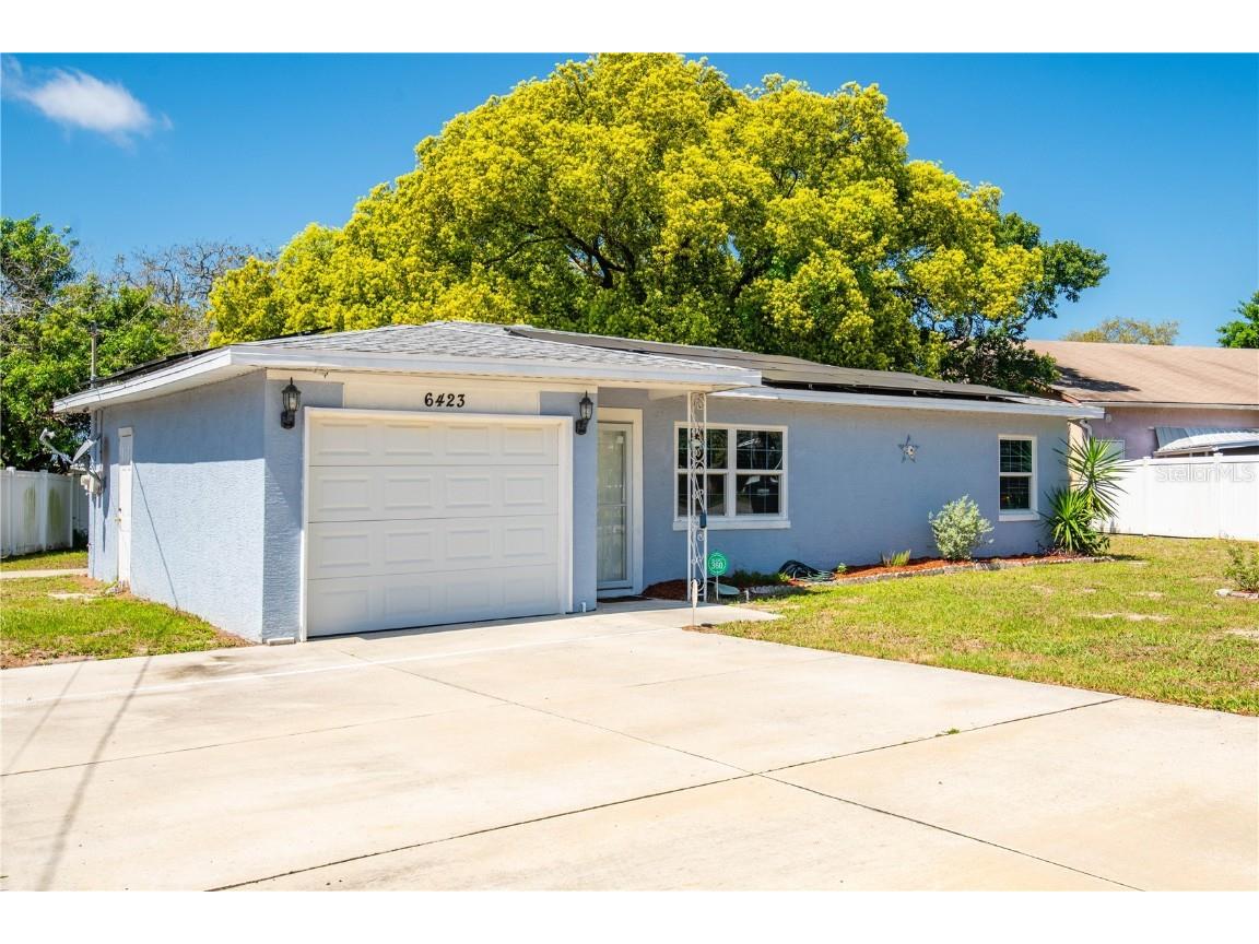 6423 Lambert Lane New Port Richey FL 34652 W7863488 image1