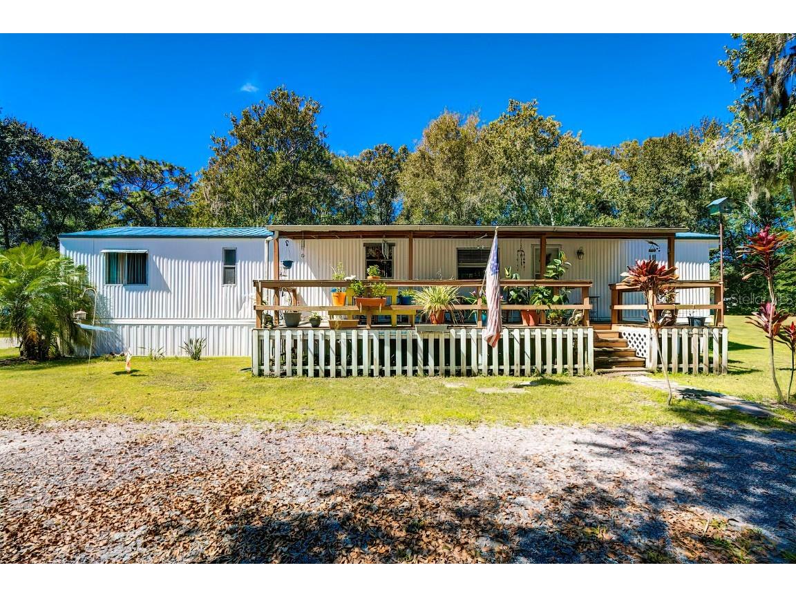 6423 Tulip Drive Wesley Chapel FL 33544 W7838456 image1