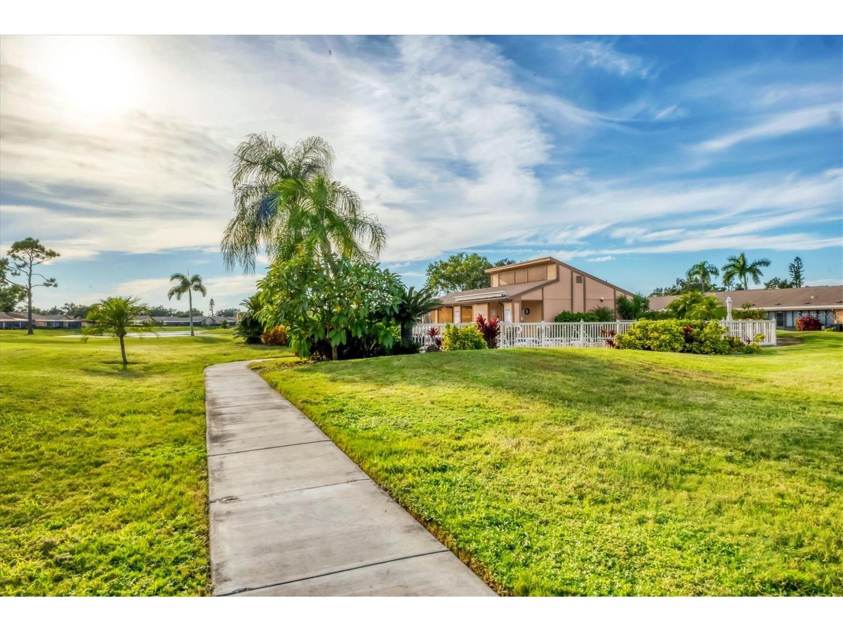 6425 Heritage Lane Bradenton FL 34209 A4665349 image5