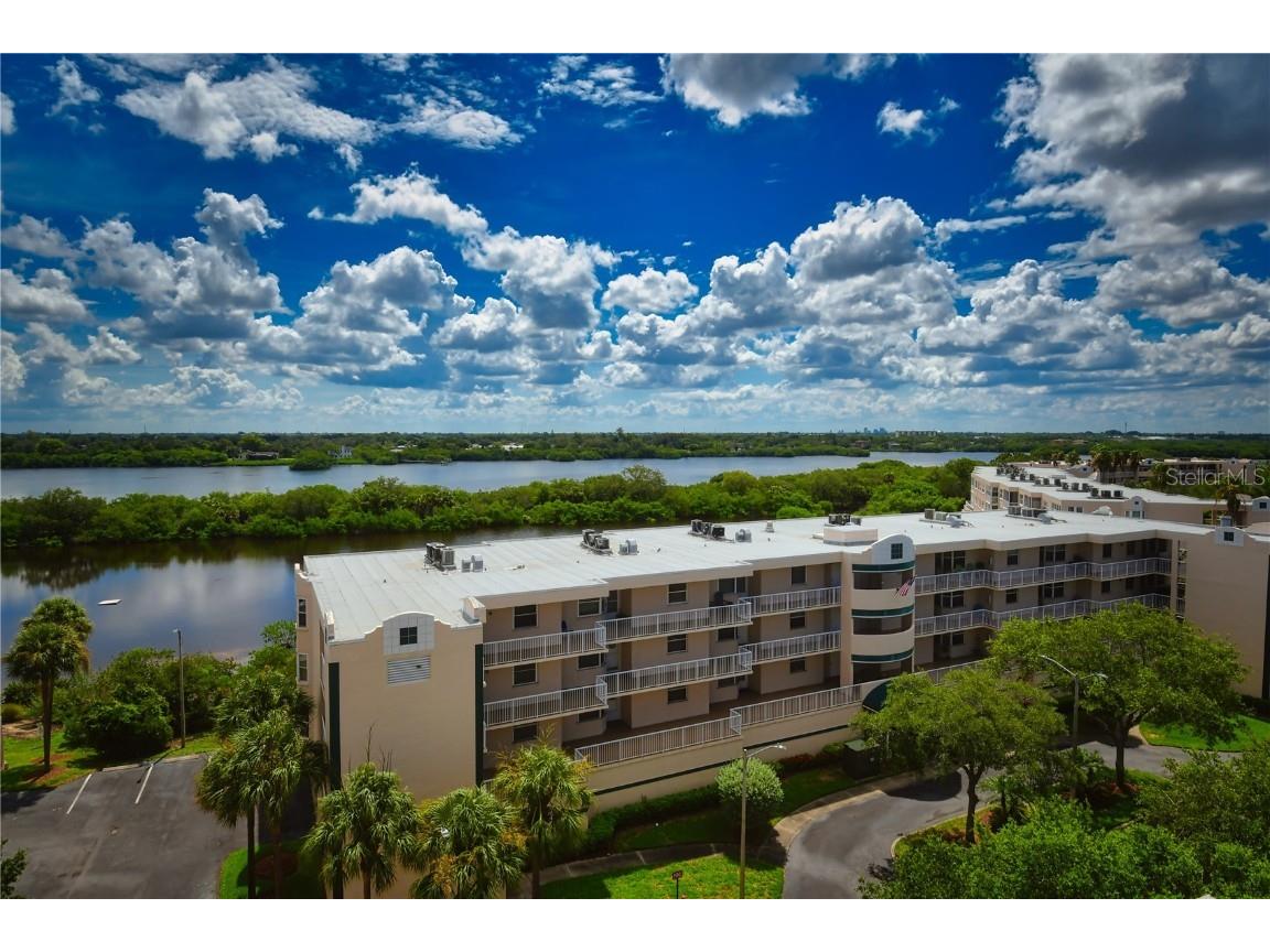 6425 Shoreline Drive #10105 Saint Petersburg FL 33708 TB8446136 image56