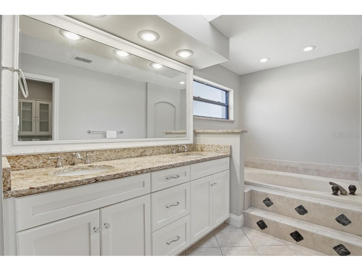 6425 Wellington Drive Orlando FL 32819 O6361790 image17