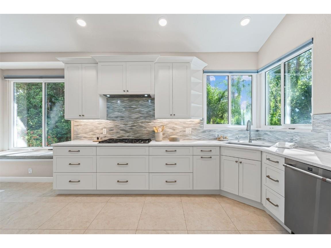 6426 Addington Place University Park FL 34201 A4659323 image15