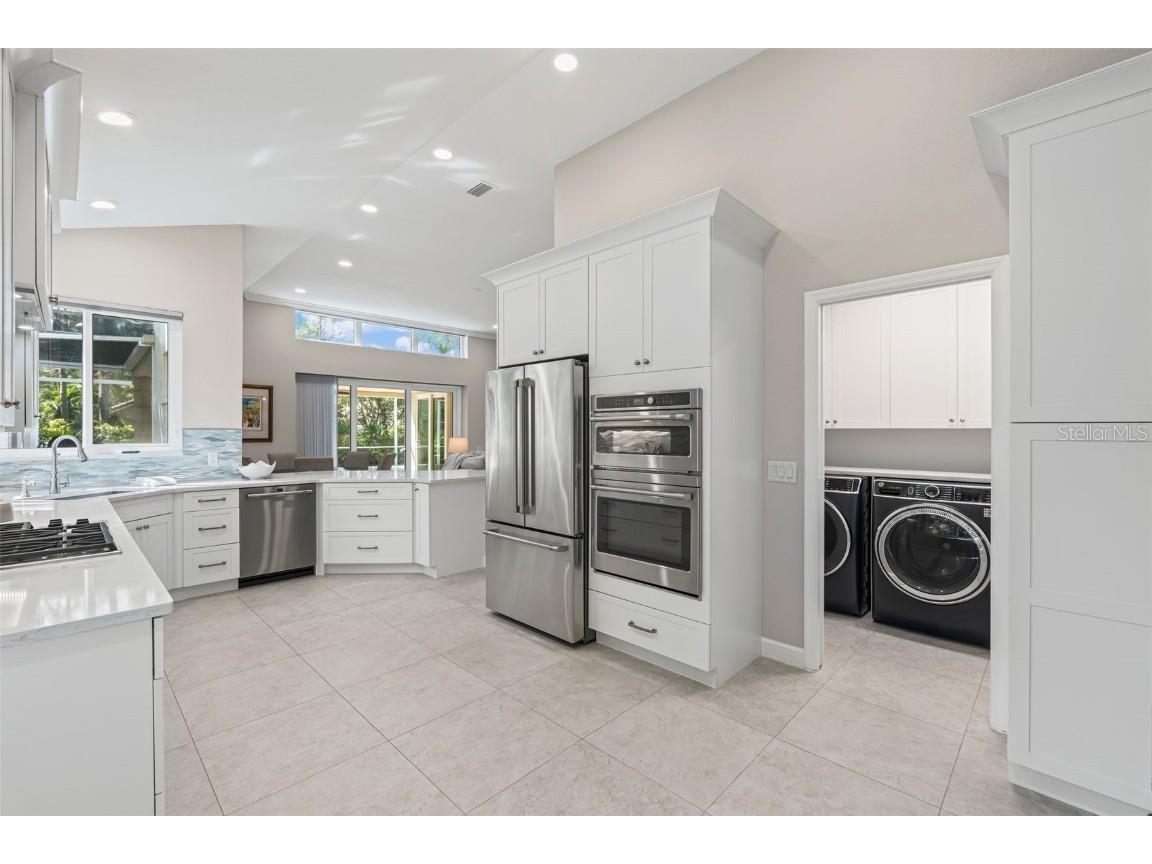 6426 Addington Place University Park FL 34201 A4659323 image21