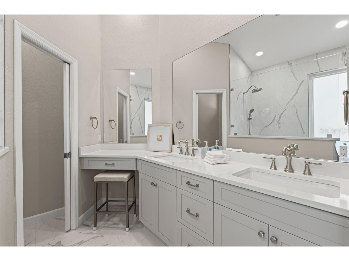 6426 Addington Place University Park FL 34201 A4659323 image27