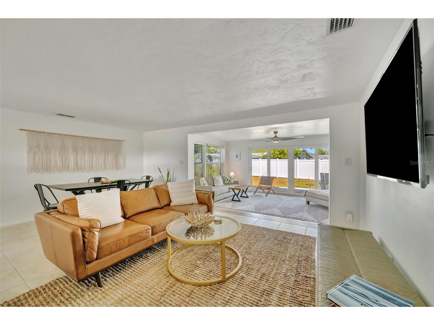 6426 Colonial Drive Sarasota FL 34231 A4681958 image14
