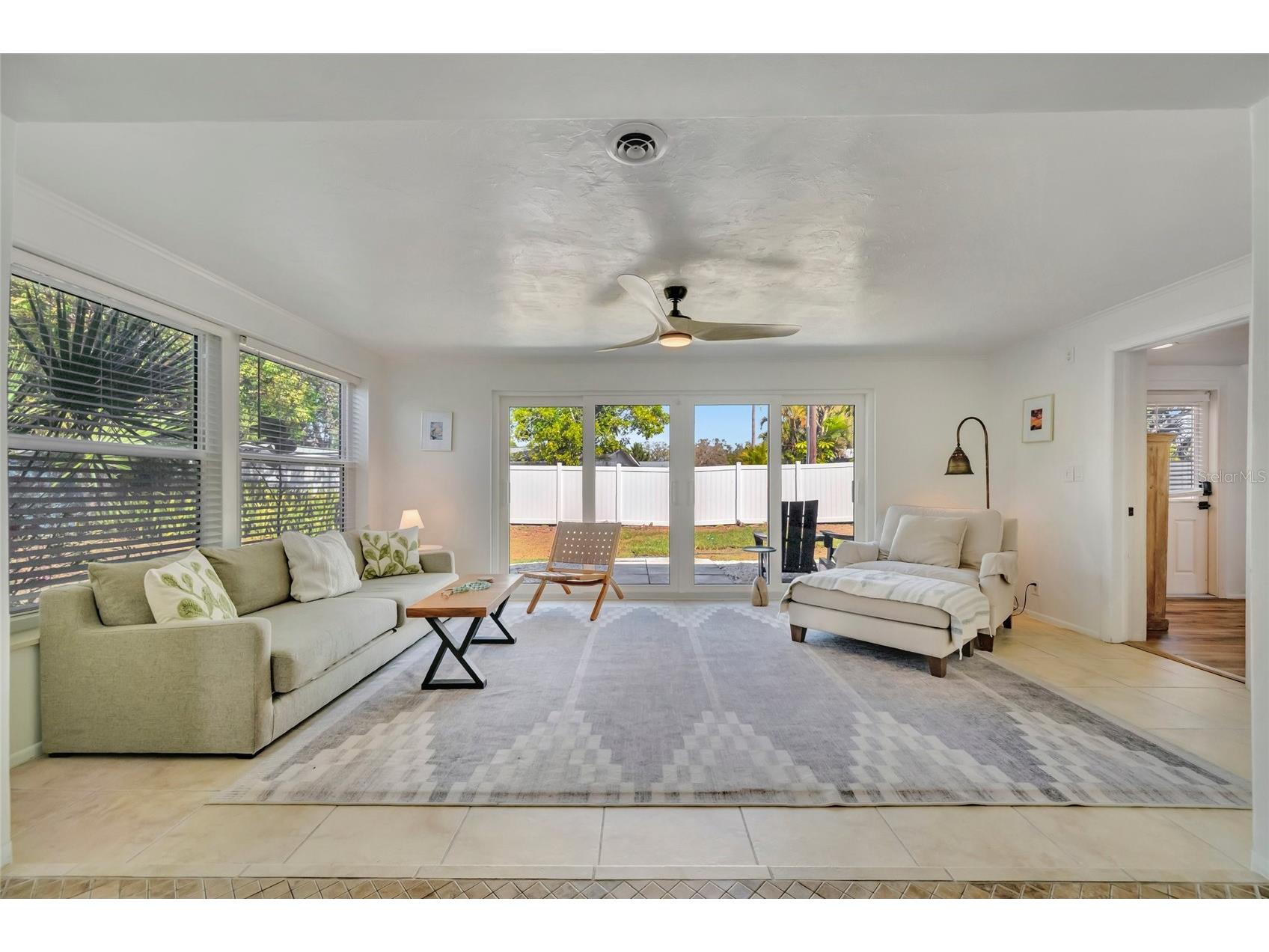 6426 Colonial Drive Sarasota FL 34231 A4681958 image15