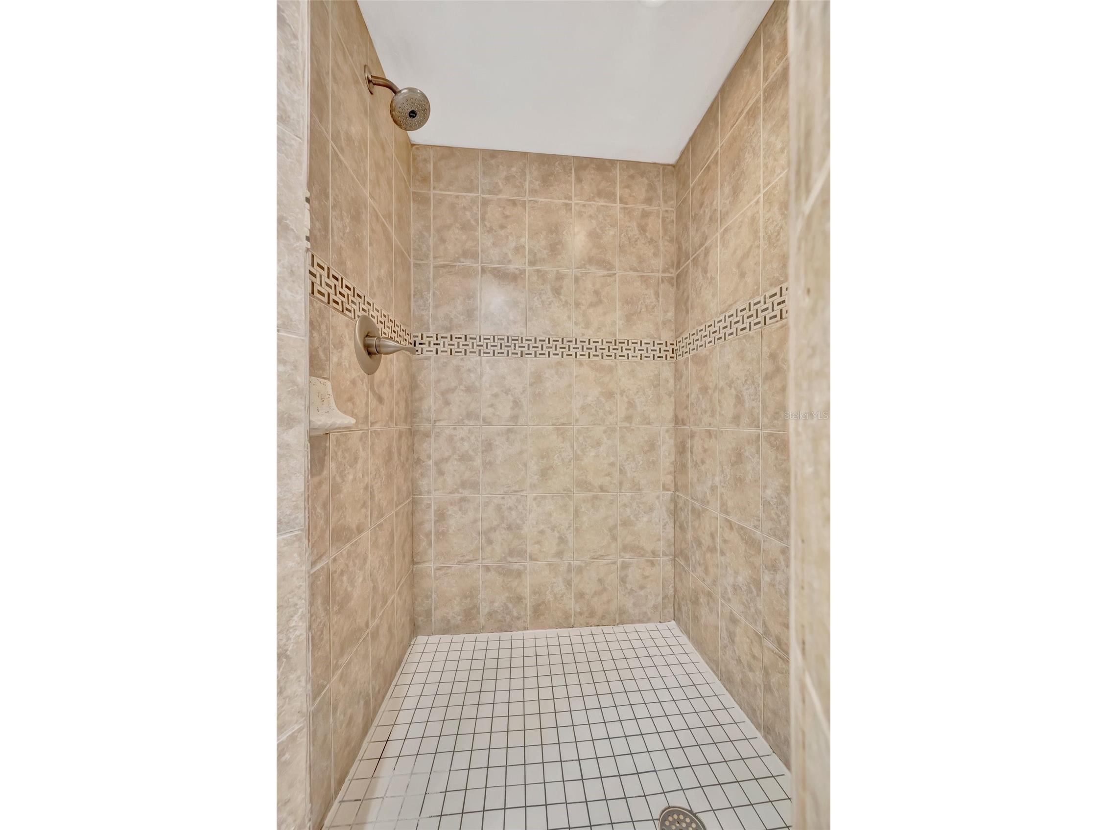 6426 Colonial Drive Sarasota FL 34231 A4681958 image21