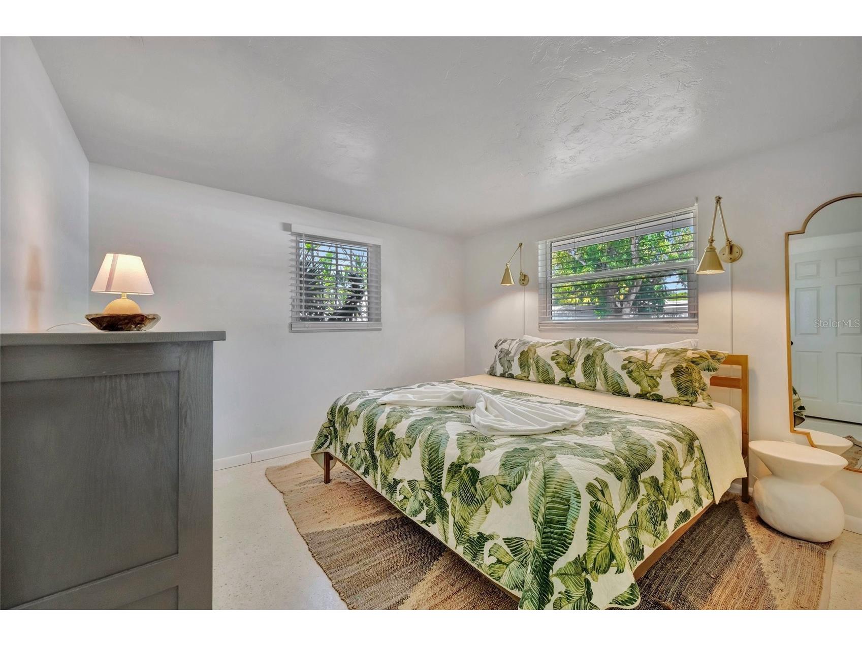 6426 Colonial Drive Sarasota FL 34231 A4681958 image25