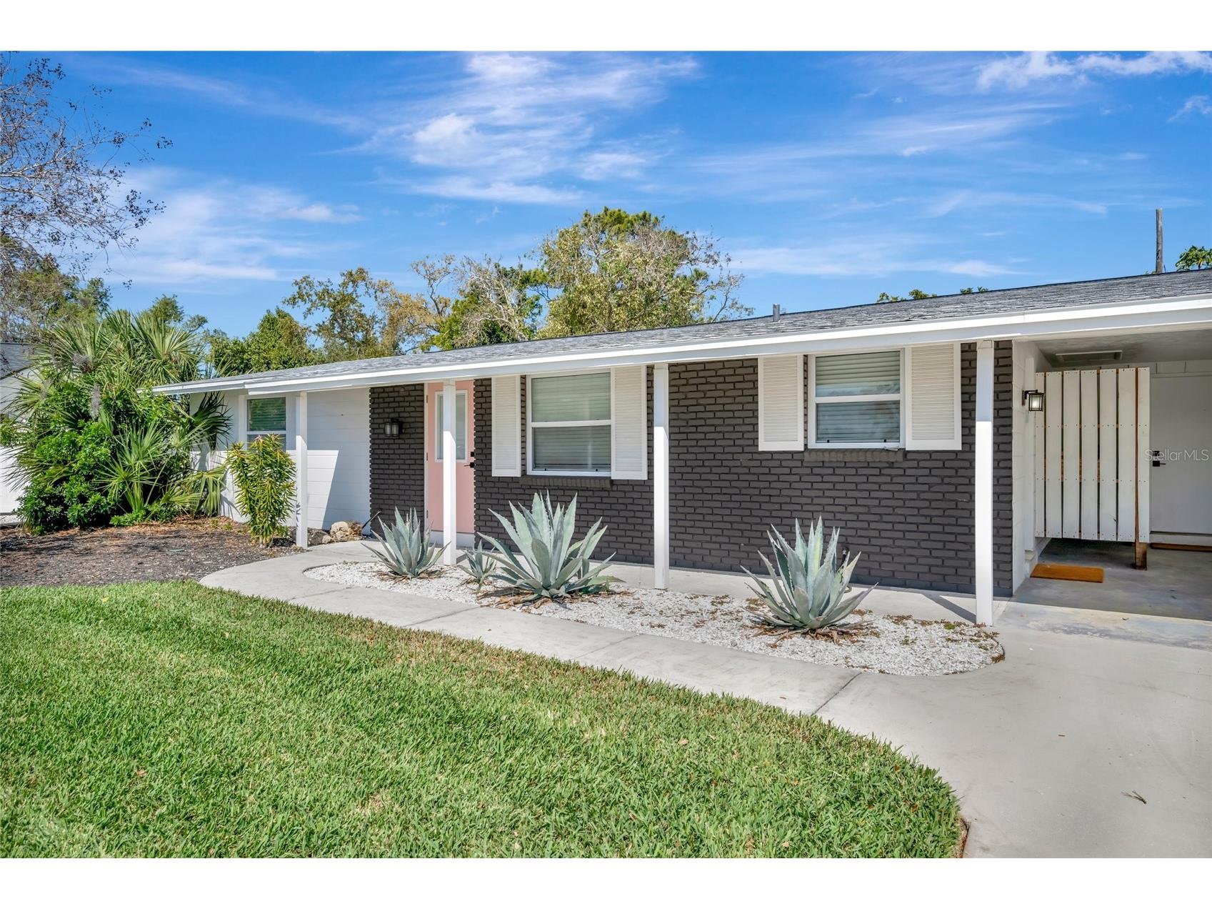 6426 Colonial Drive Sarasota FL 34231 A4681958 image3