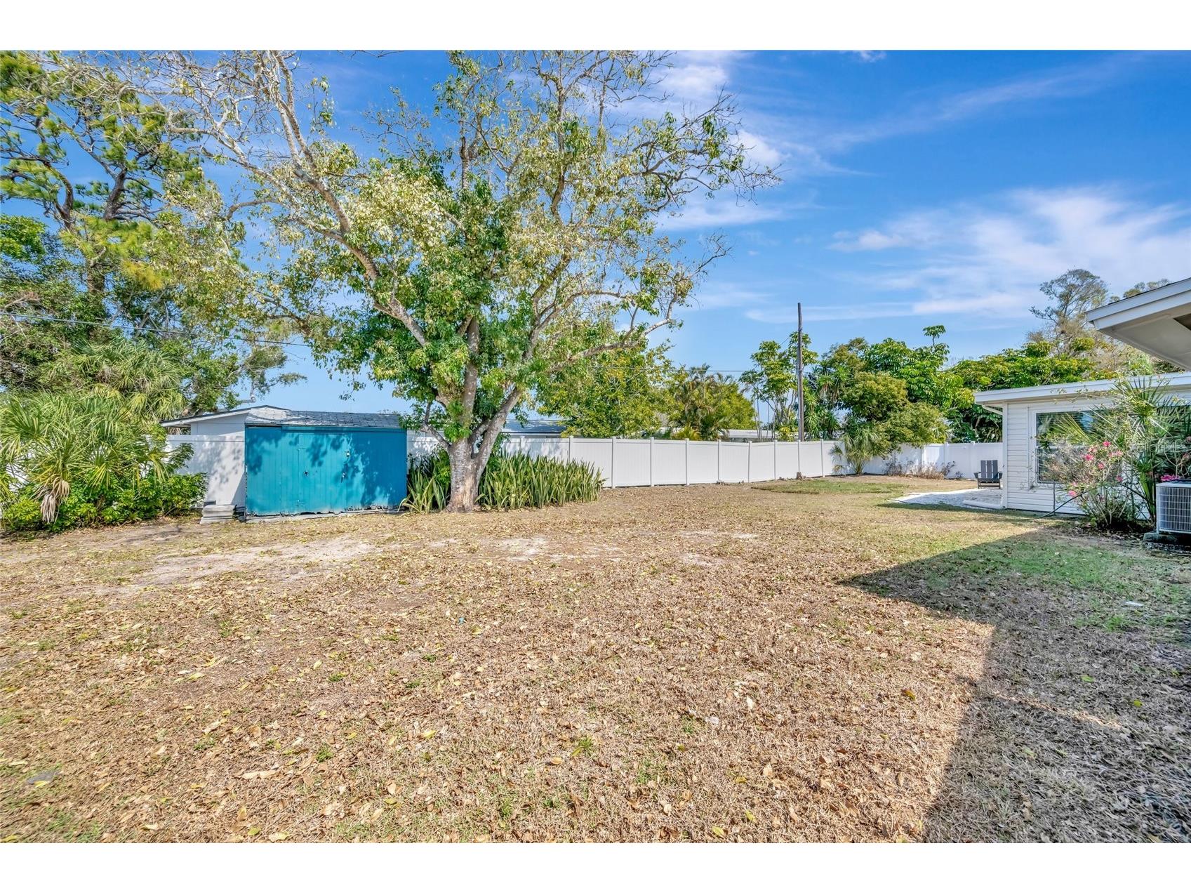 6426 Colonial Drive Sarasota FL 34231 A4681958 image32