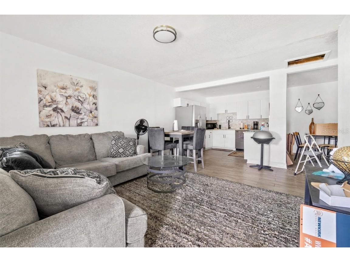 6426 S Himes Avenue Tampa FL 33611 TB8394670 image2