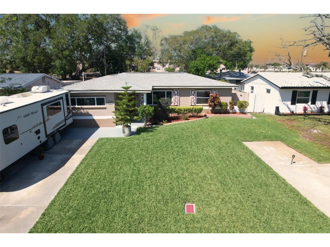 6427 43rd Avenue N Kenneth City FL 33709 U8235461 image1