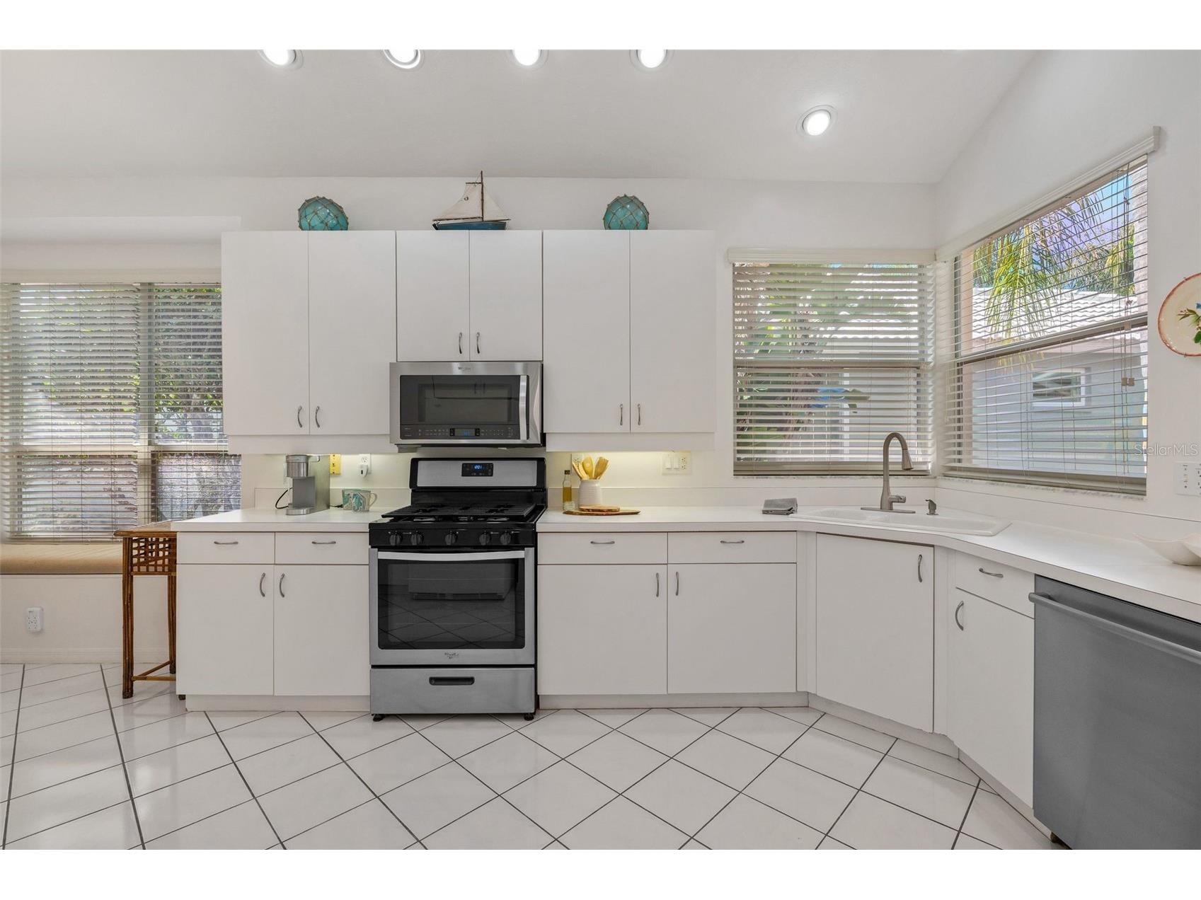 6427 Berkshire Place University Park FL 34201 A4681923 image10