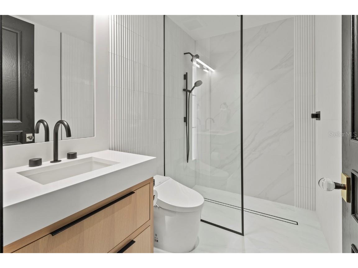 6427 Moorings Point Circle #101 Lakewood Ranch FL 34202 A4675821 image17