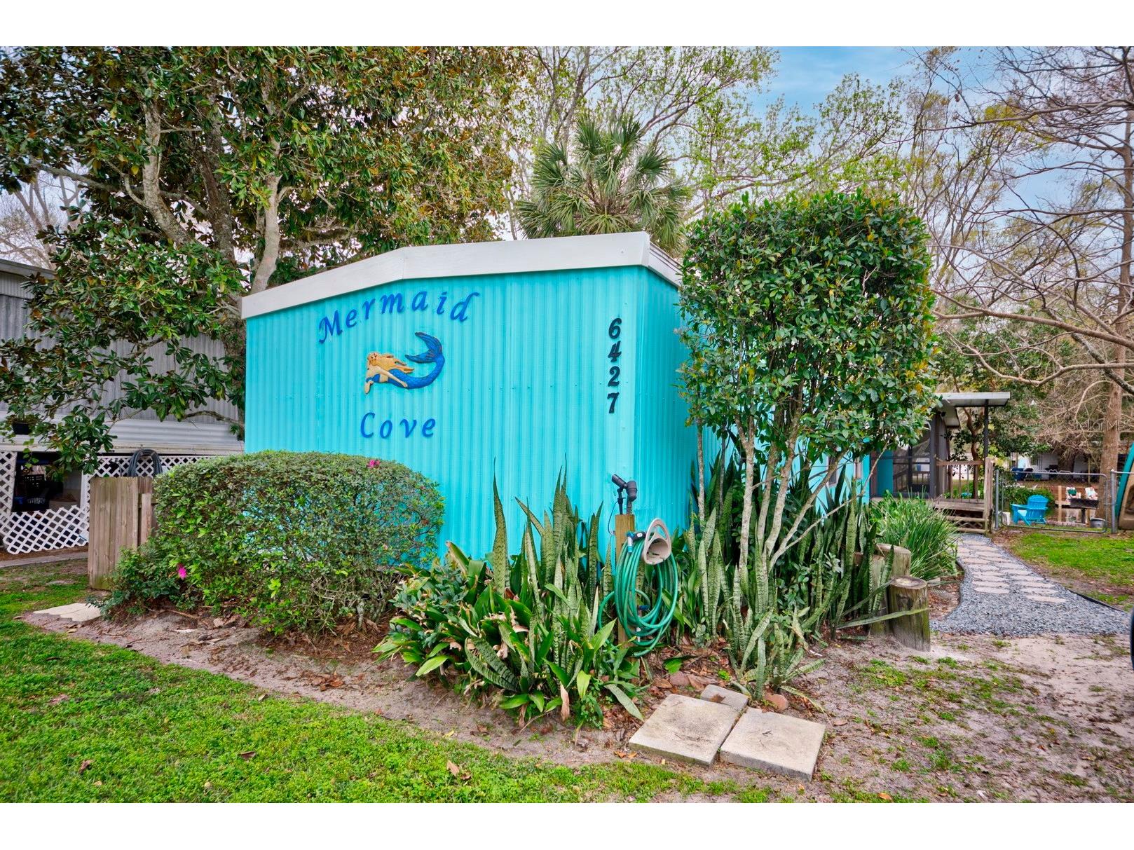 6427 W Richard Drive Weeki Wachee FL 34607 - WEEKI WACHEE RIVER GULF TB8456708 image1