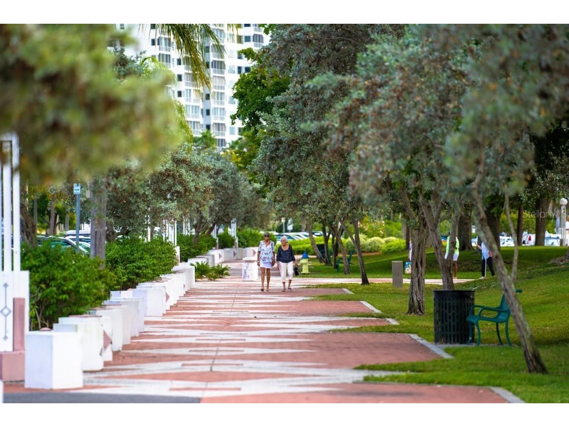 643 Calle De Peru Sarasota FL 34242 A4658846 image25