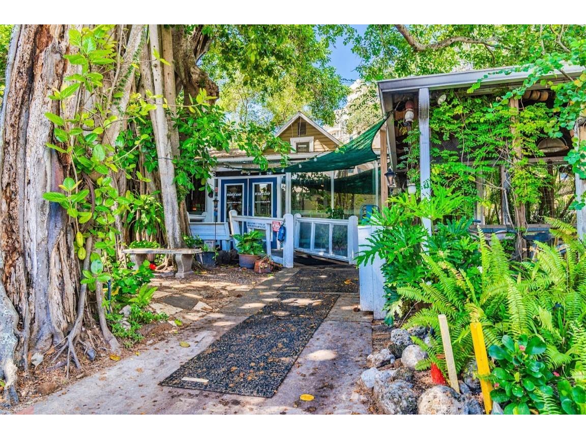 643 Calle De Peru Sarasota FL 34242 A4658846 image37