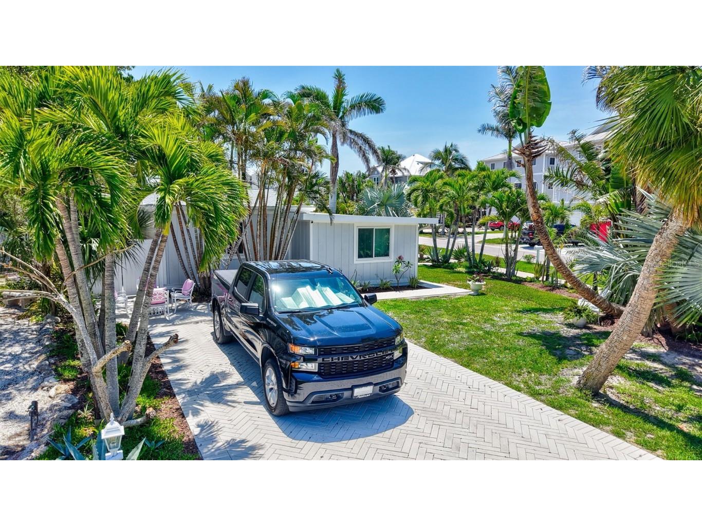 643 Calle Del Otono Sarasota FL 34242 A4653312 image10