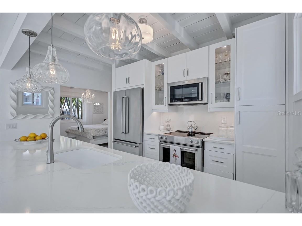 643 Calle Del Otono Sarasota FL 34242 A4653312 image22