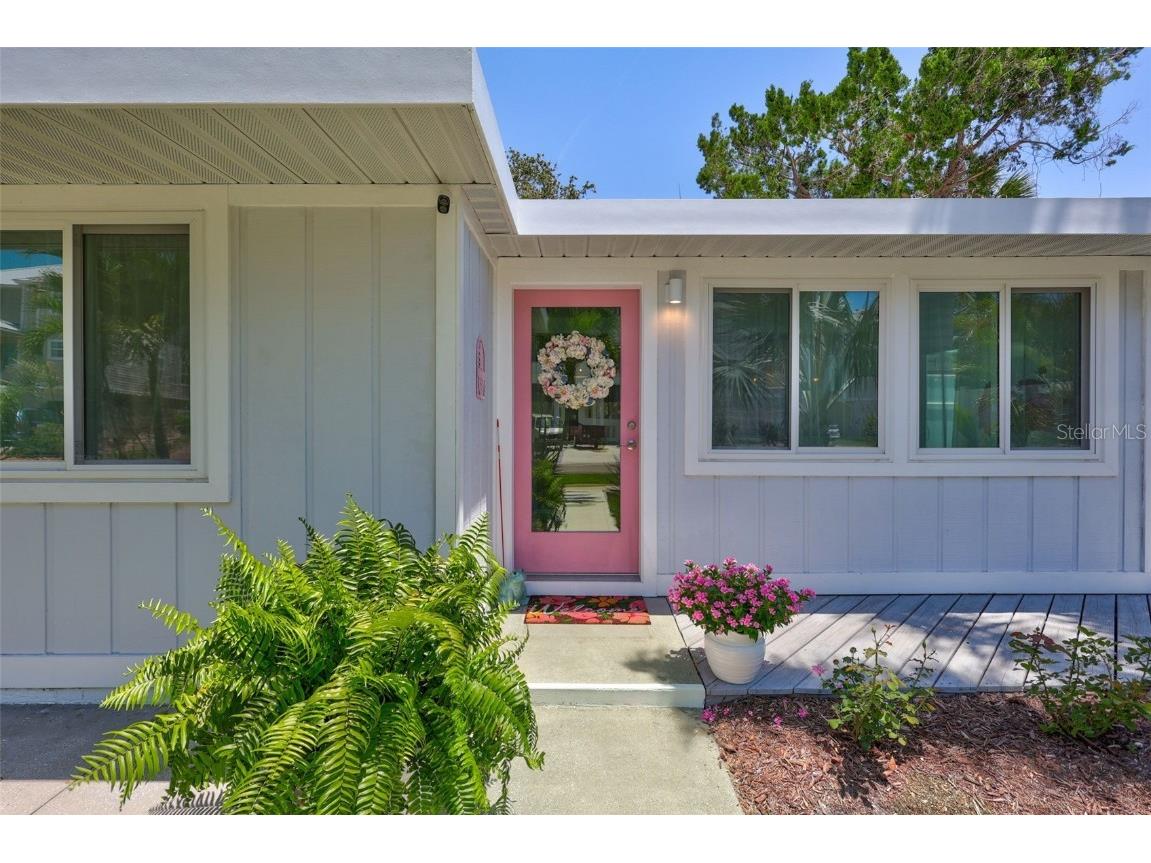 643 Calle Del Otono Sarasota FL 34242 A4653312 image3