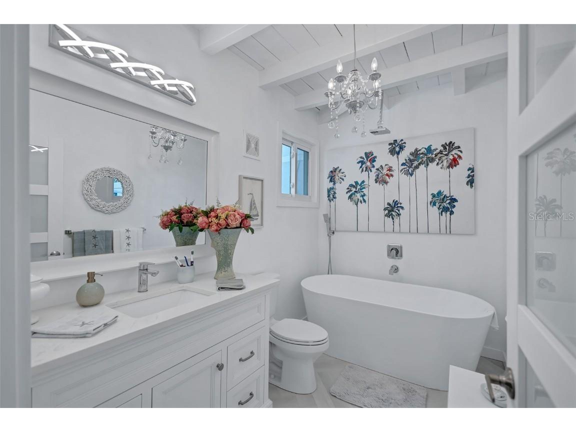 643 Calle Del Otono Sarasota FL 34242 A4653312 image31