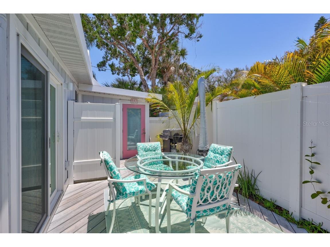 643 Calle Del Otono Sarasota FL 34242 A4653312 image33