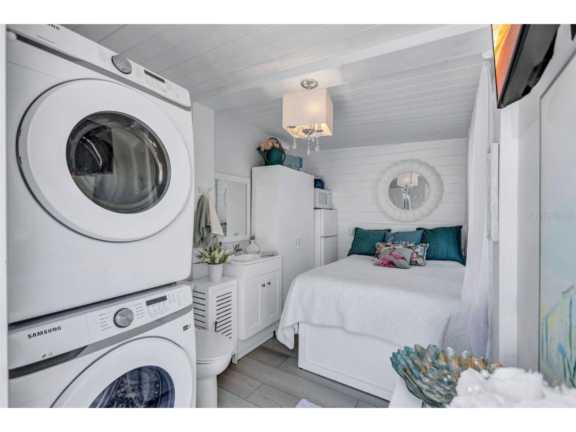 643 Calle Del Otono Sarasota FL 34242 A4653312 image37