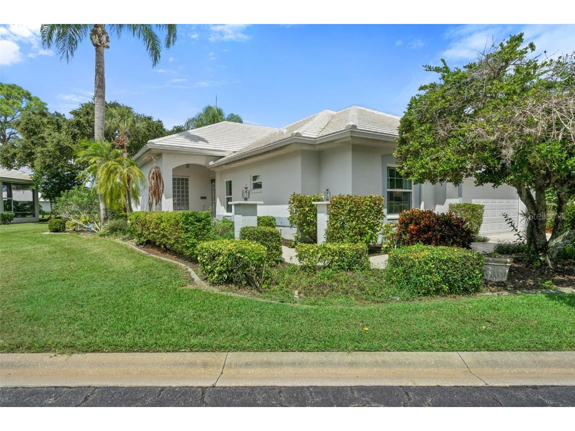 643 Crossfield Circle #13 Venice FL 34293 N6125646 image1
