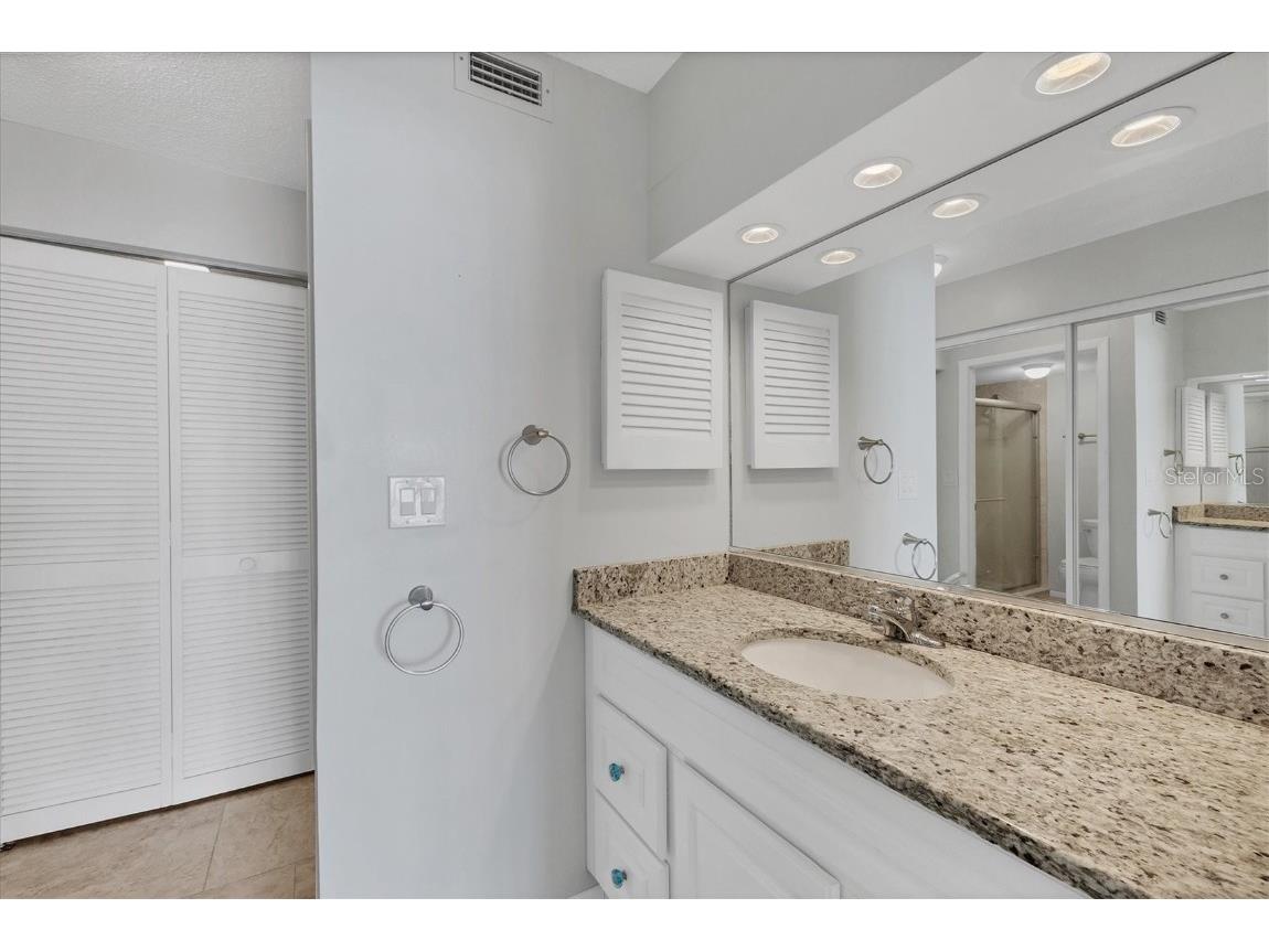 6430 Sun Eagle Lane #103 Bradenton FL 34210 - SARASOTA BAY A4642335 image16