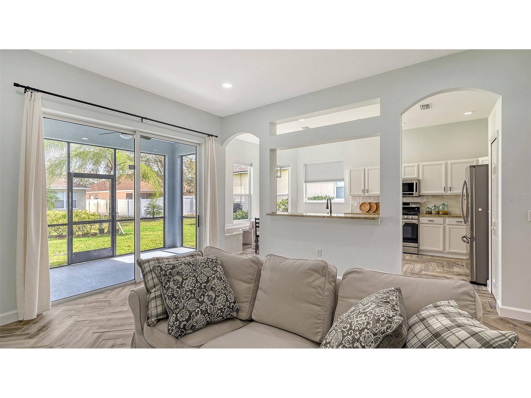 6433 Blue Grosbeak Circle Lakewood Ranch FL 34202 A4681479 image10