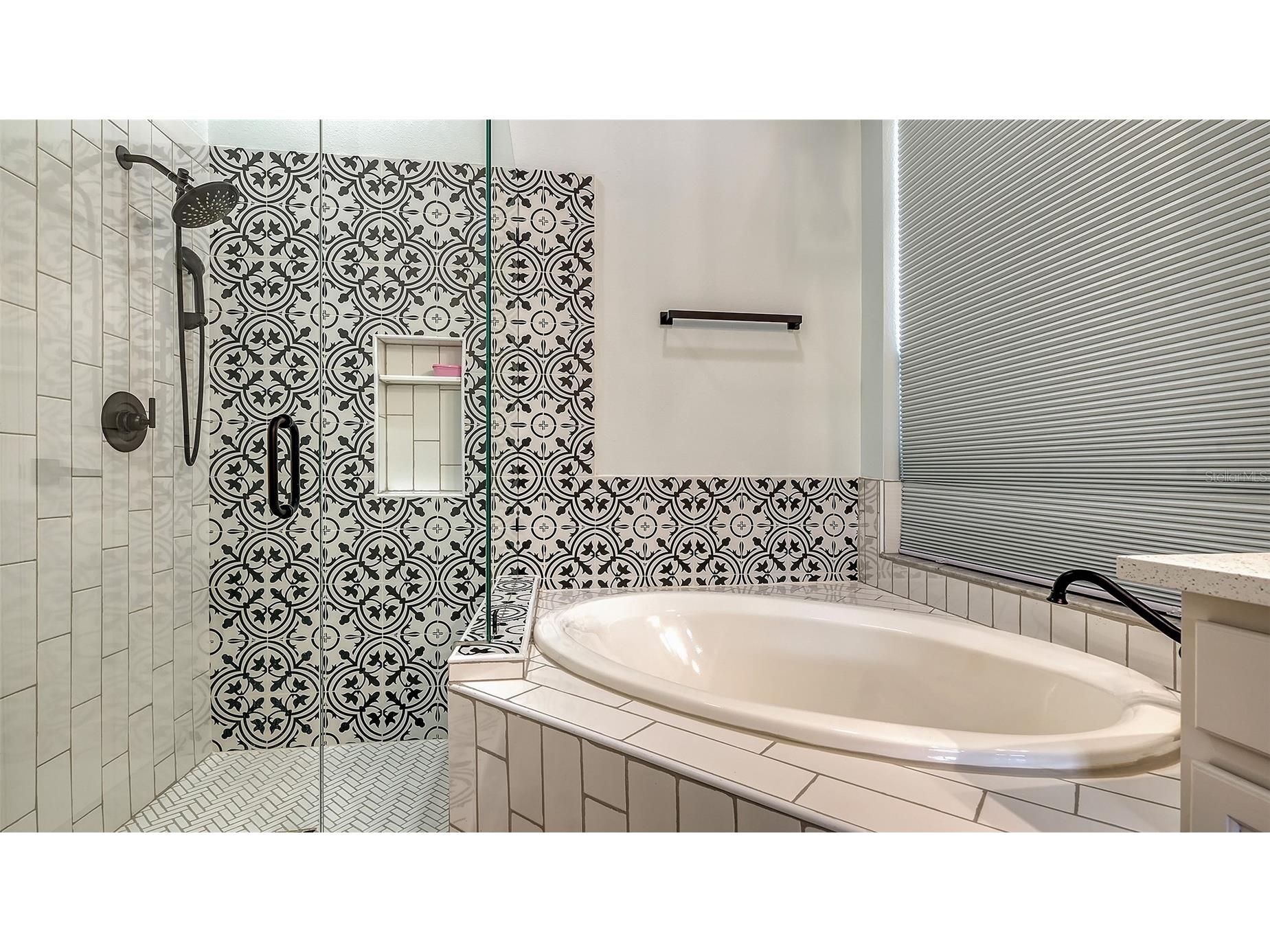 6433 Blue Grosbeak Circle Lakewood Ranch FL 34202 A4681479 image26