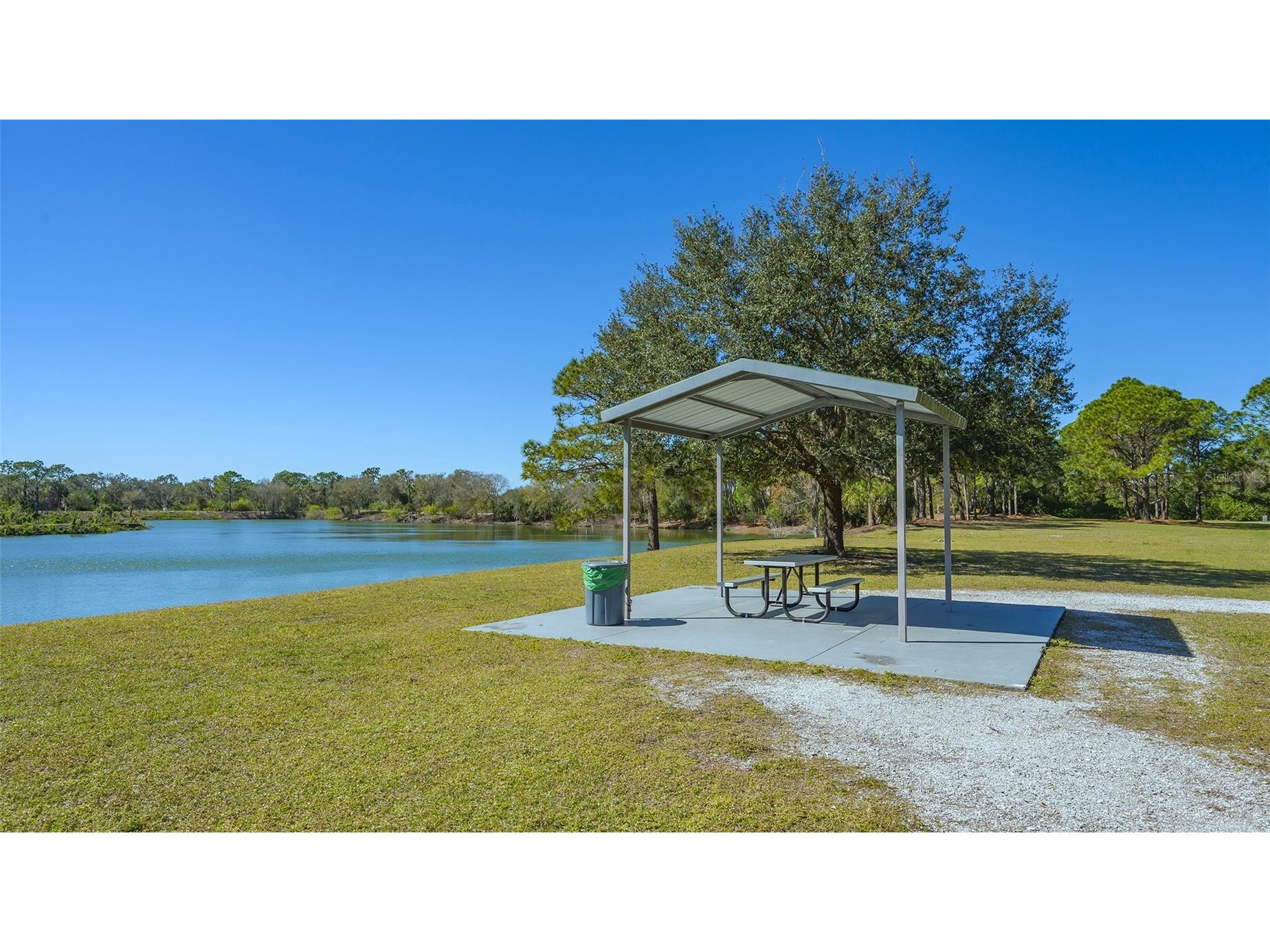 6433 Blue Grosbeak Circle Lakewood Ranch FL 34202 A4681479 image64