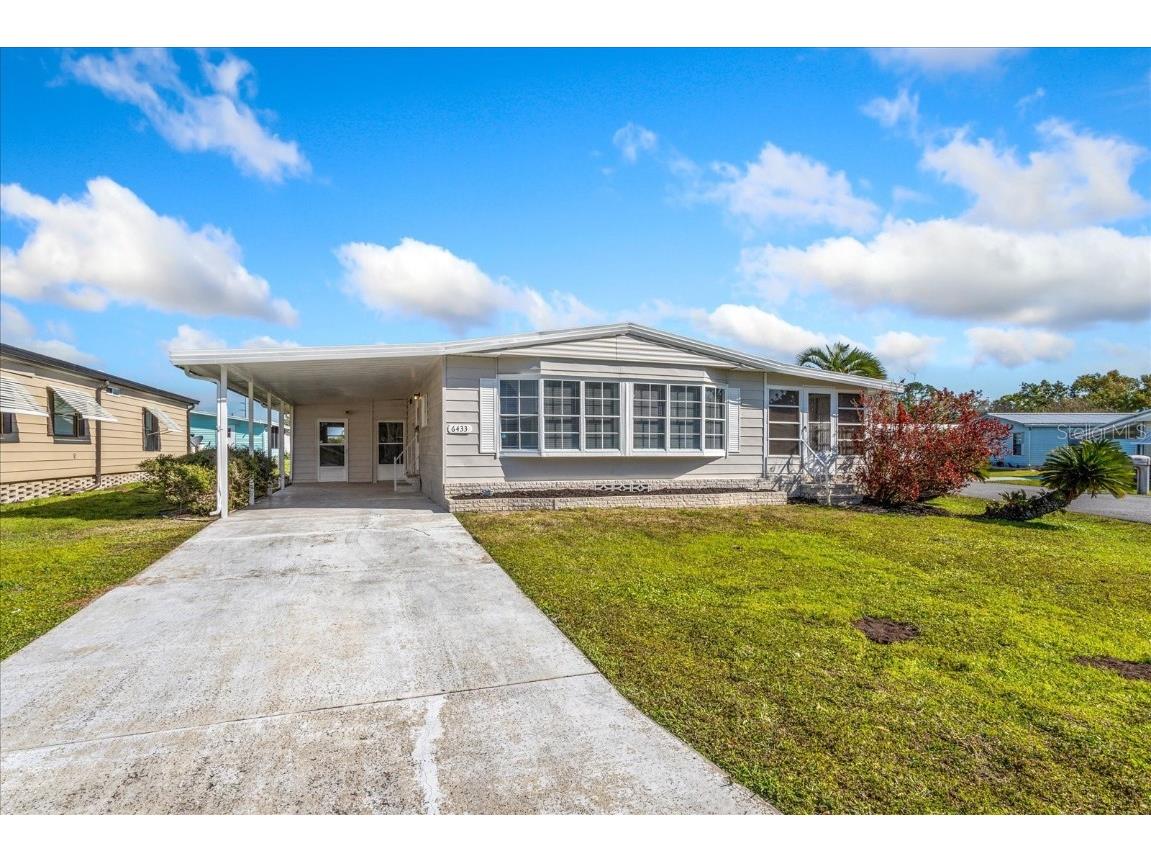 6433 Jacaranda Avenue NE Winter Haven FL 33881 P4934129 image1