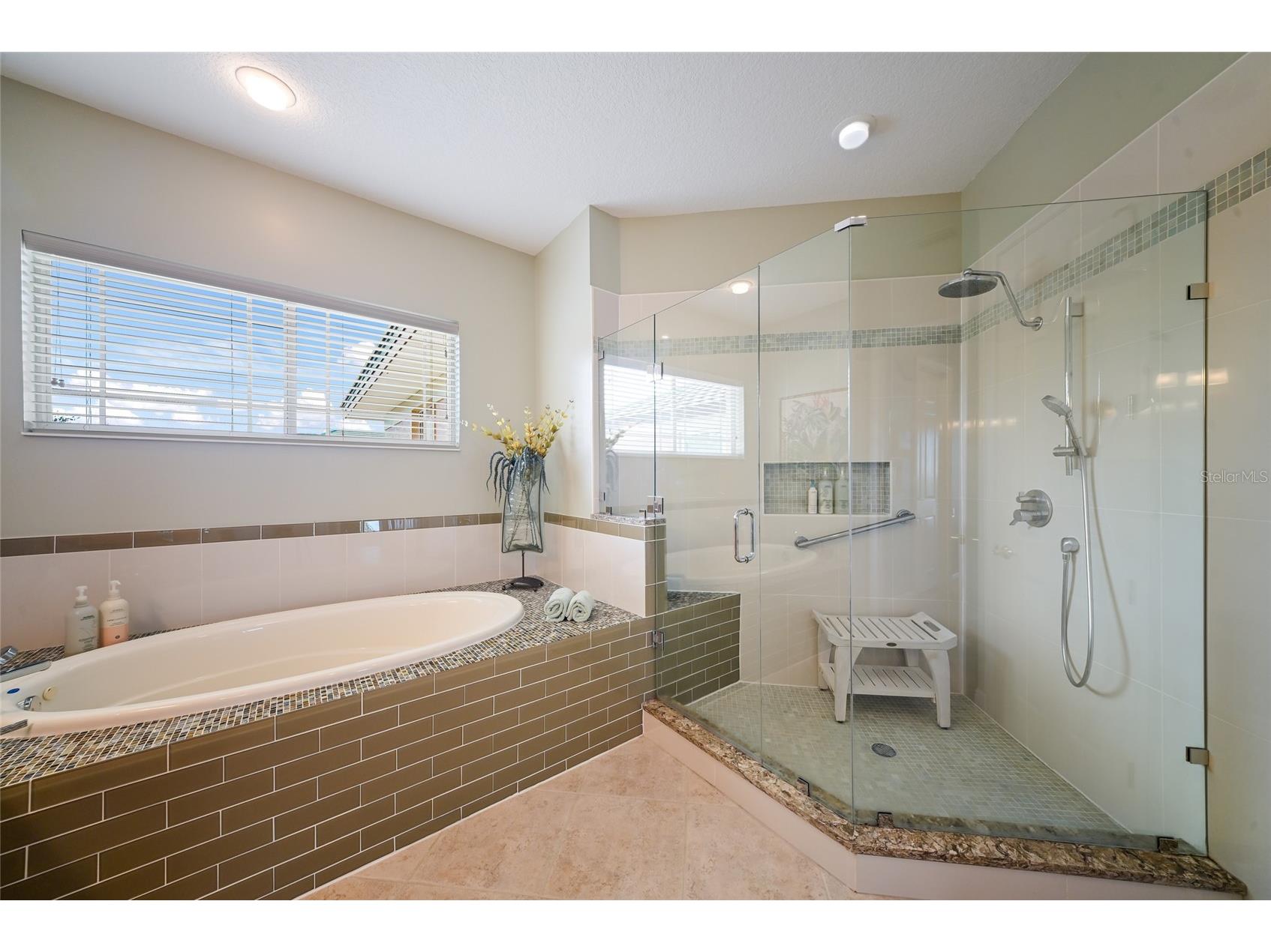 6435 Moorings Point Circle #201 Lakewood Ranch FL 34202 - LAKE UIHLEIN A4694896 image32