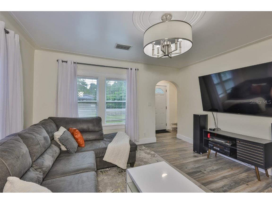 6436 30th Street N Saint Petersburg FL 33702 TB8413338 image5