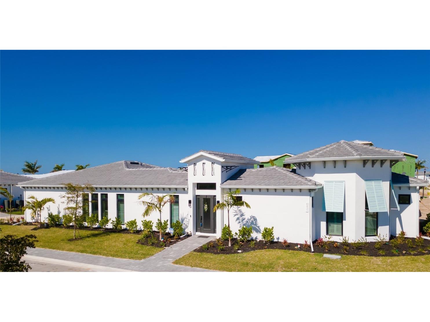 6437 Spanish Bayonet Way Bradenton FL 34210 - AQUA LAGOON LAKE A4560003 image1