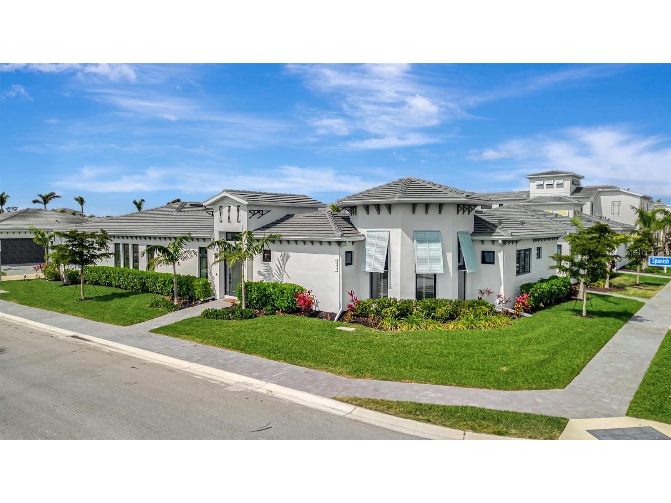 6437 Spanish Bayonet Way Bradenton FL 34210 - AQUA LAGOON LAKE A4643707 image1