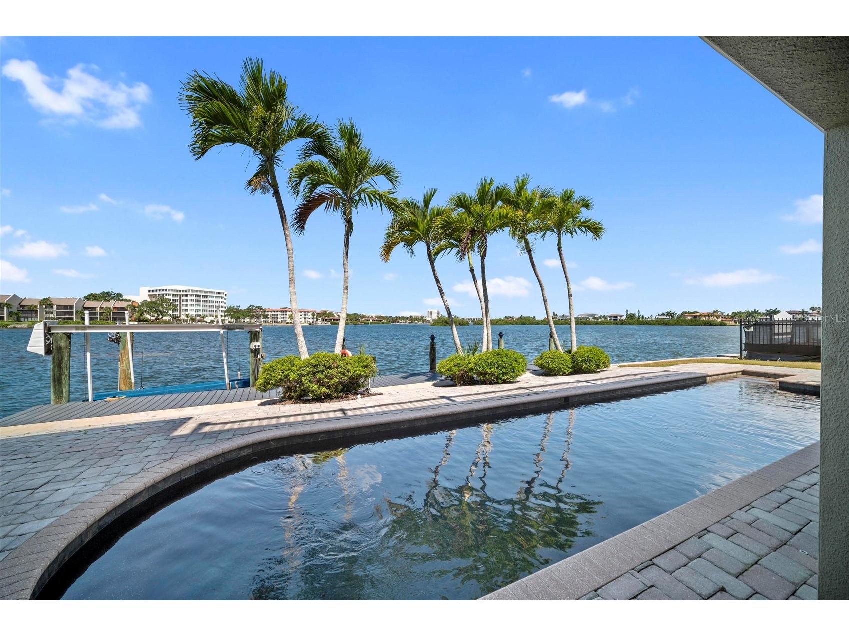 6438 Hollywood Boulevard Sarasota FL 34231 - SARASOTA BAY ICW A4693913 image90