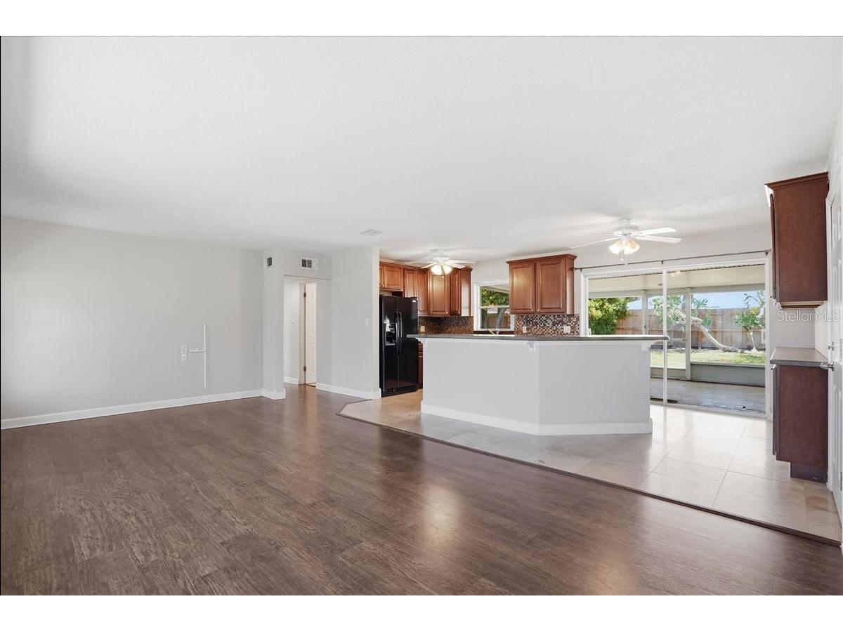 6439 Georgia Avenue Bradenton FL 34207 A4692350 image3