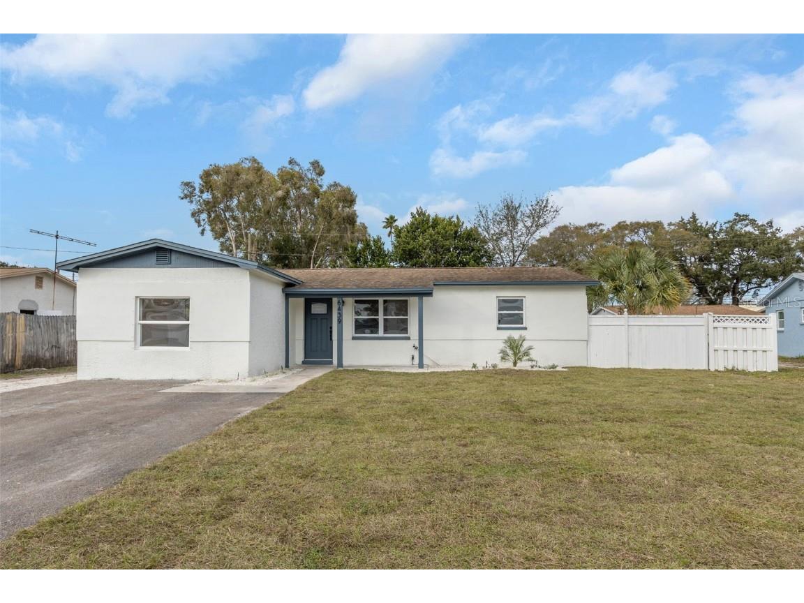 6439 Mockingbird Lane N Clearwater FL 33760 A4596868 image1