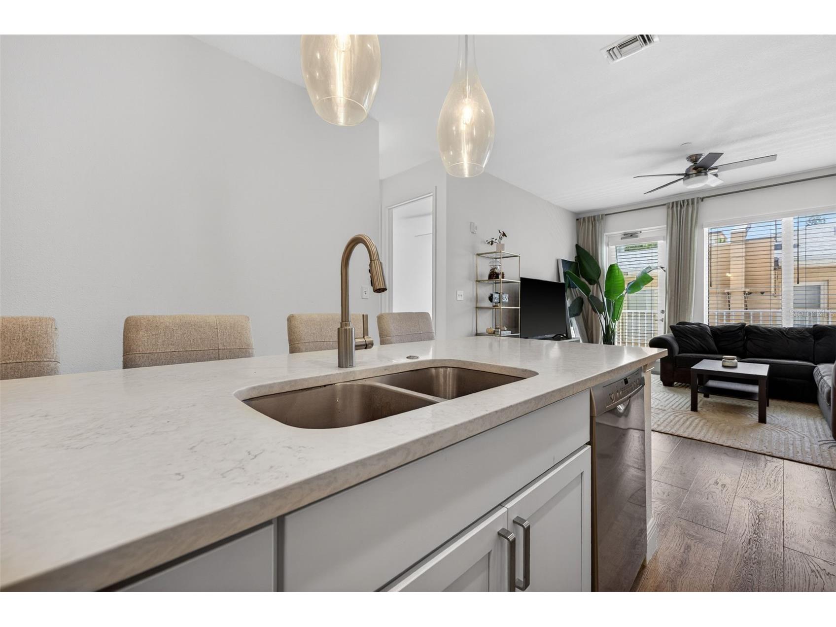644 3rd Avenue S #202 Saint Petersburg FL 33701 TB8507629 image5