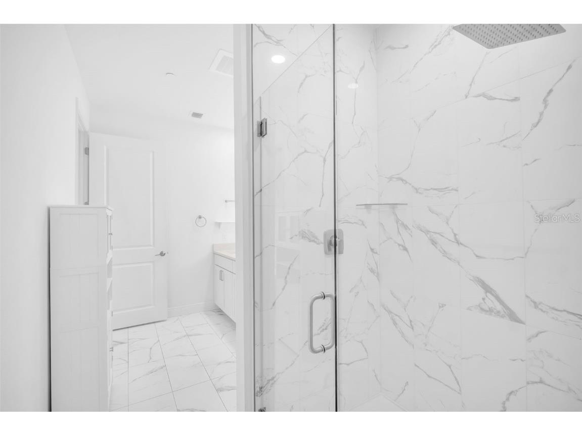 644 3rd Avenue S #305 Saint Petersburg FL 33701 TB8422750 image16