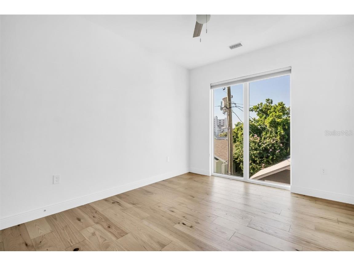 644 3rd Avenue S #305 Saint Petersburg FL 33701 TB8422750 image21